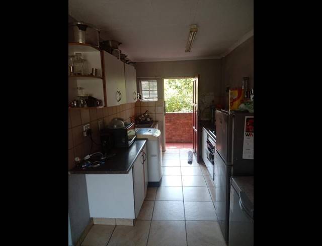 2 BEDROOM APARTMENT FOR SALE IN PRETORIA WEST